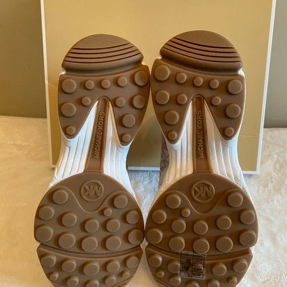 Michael Kors Katrina Floral Print Signature Logo Trainer - Picture 9 of 10